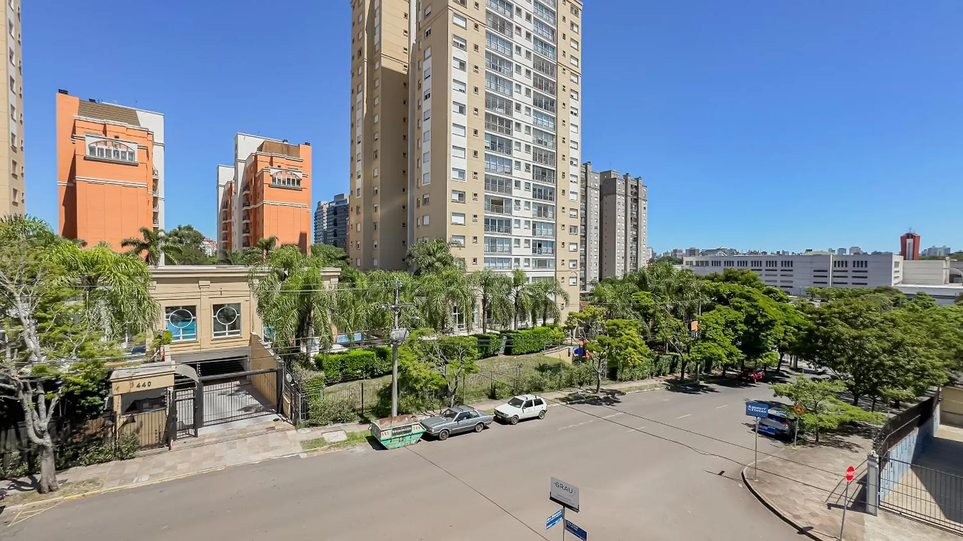 Europa Place Porto Alegre 0*,  Brasile